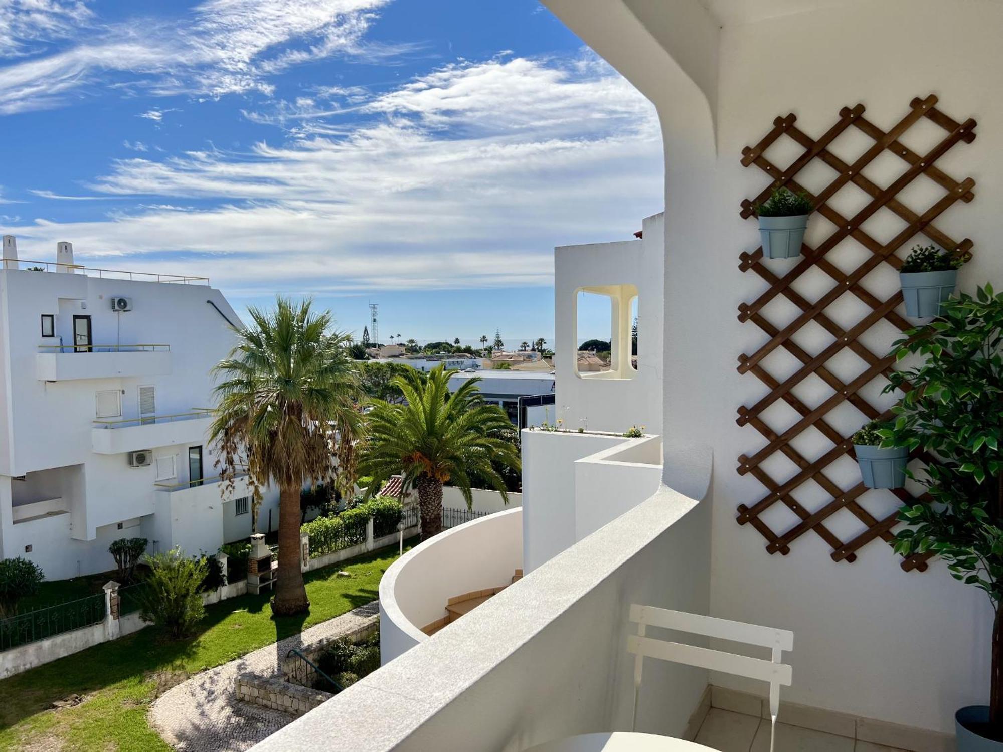 Apartamento Albufeira Delight With Pool By Homing Guia  Exterior foto
